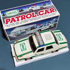 Hess 1993 Patrol Car Toy with Lights and Sounds - White and Green